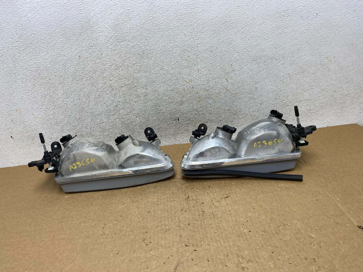 2000 to 2001 Toyota Camry Front Left+Right Side Headlights AI3654 DW6