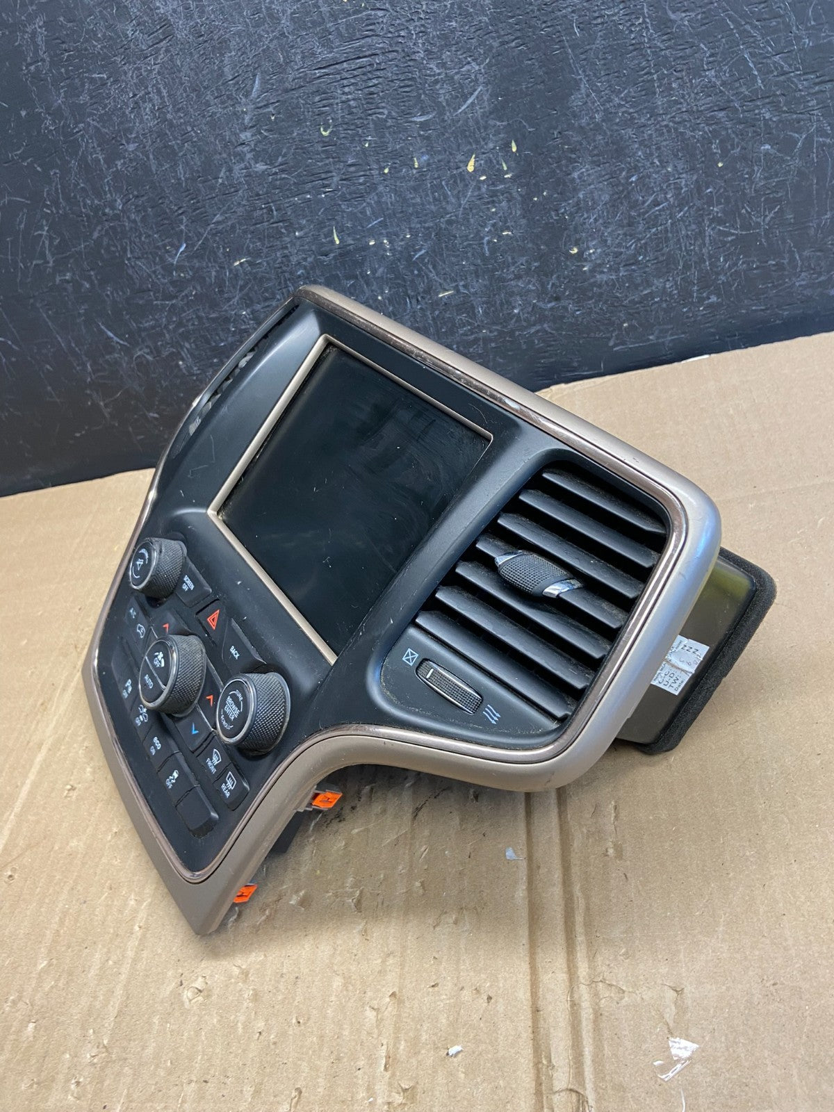 2014-2015 Jeep Grand Cherokee Center Radio Climate Control Bezel Vent ae1712 DG5