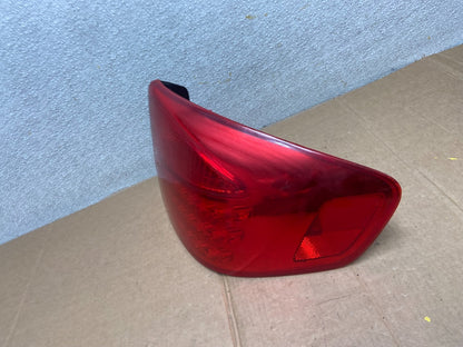 2003 to 2004 Infiniti G35 Right Passenger Rh Side Tail Light Oem AA1137 DW1