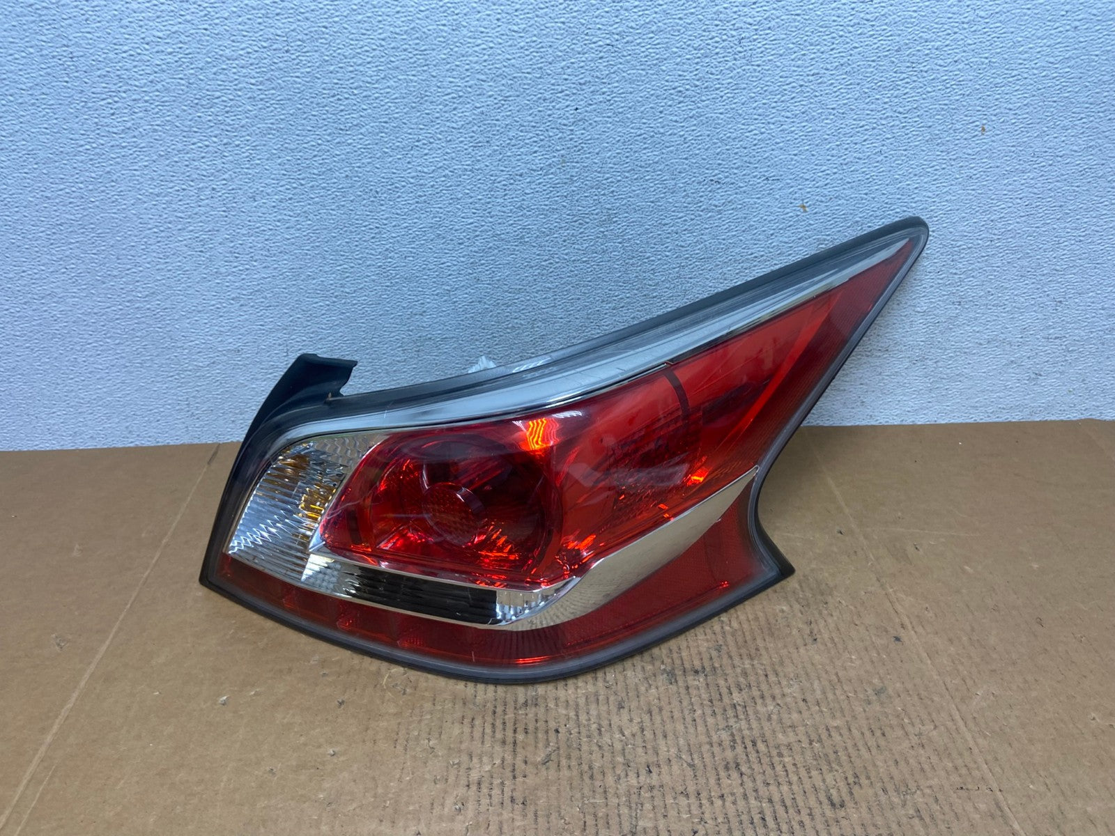 2013 2014 2015 Nissan Altima Right Passenger RH Side Tail Light AE0404 LK0