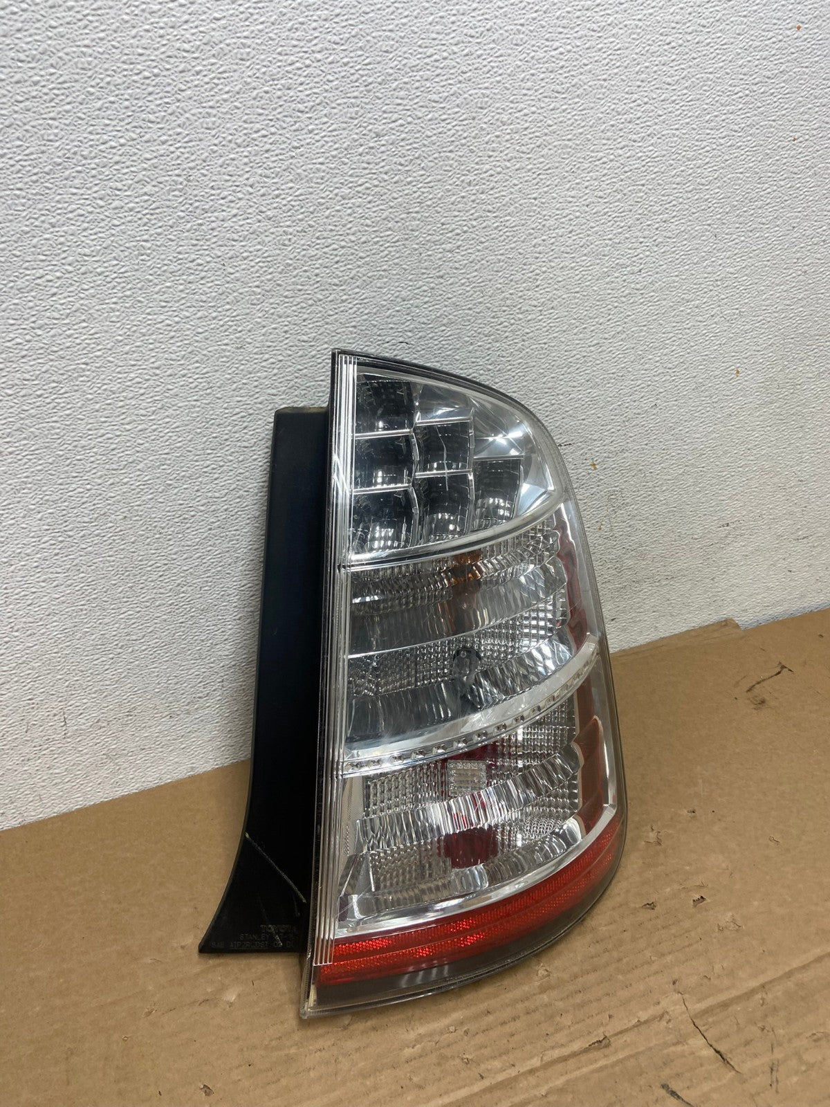 2006 to 2009 Toyota Prius Tail Light Right Passenger Side AD3896 LK2