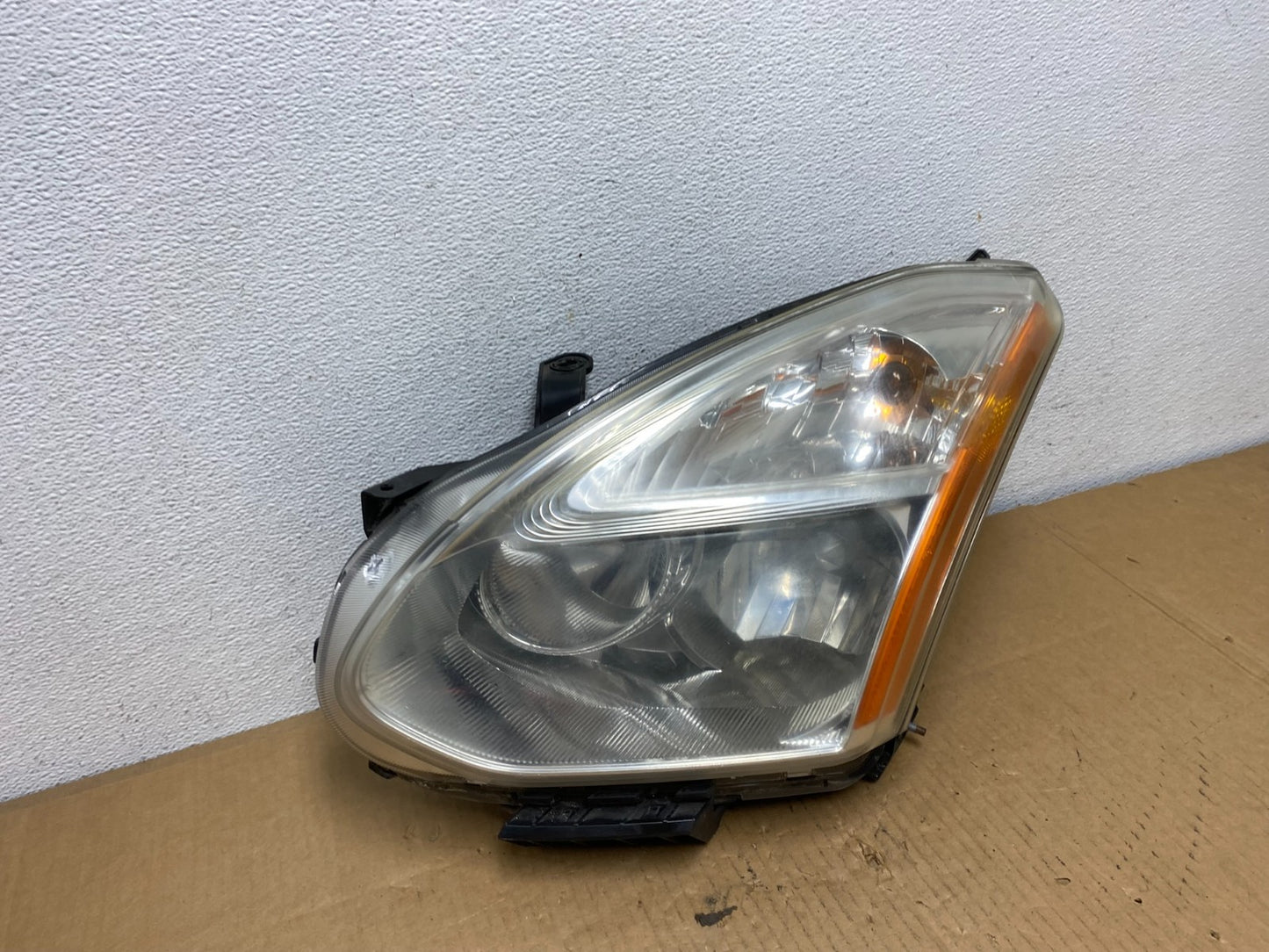 2008 to 2013 Nissan Rogue Left Driver LH Halogen Headlight AD0859 DW2