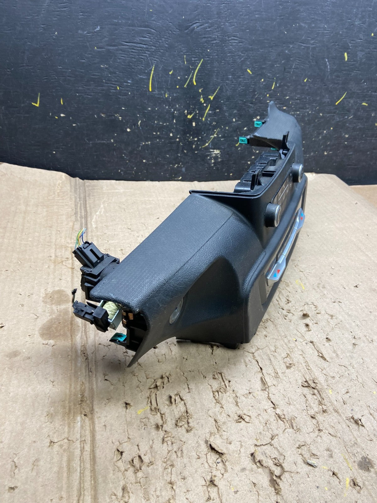 2020 to 2023 Ford  Explorer A/C Heater Climate Control Panel x6349 DG1