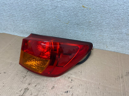 2006-2008 Lexus IS250 Right Passenger Rh Side Outer Tail Light Y0171 DW1