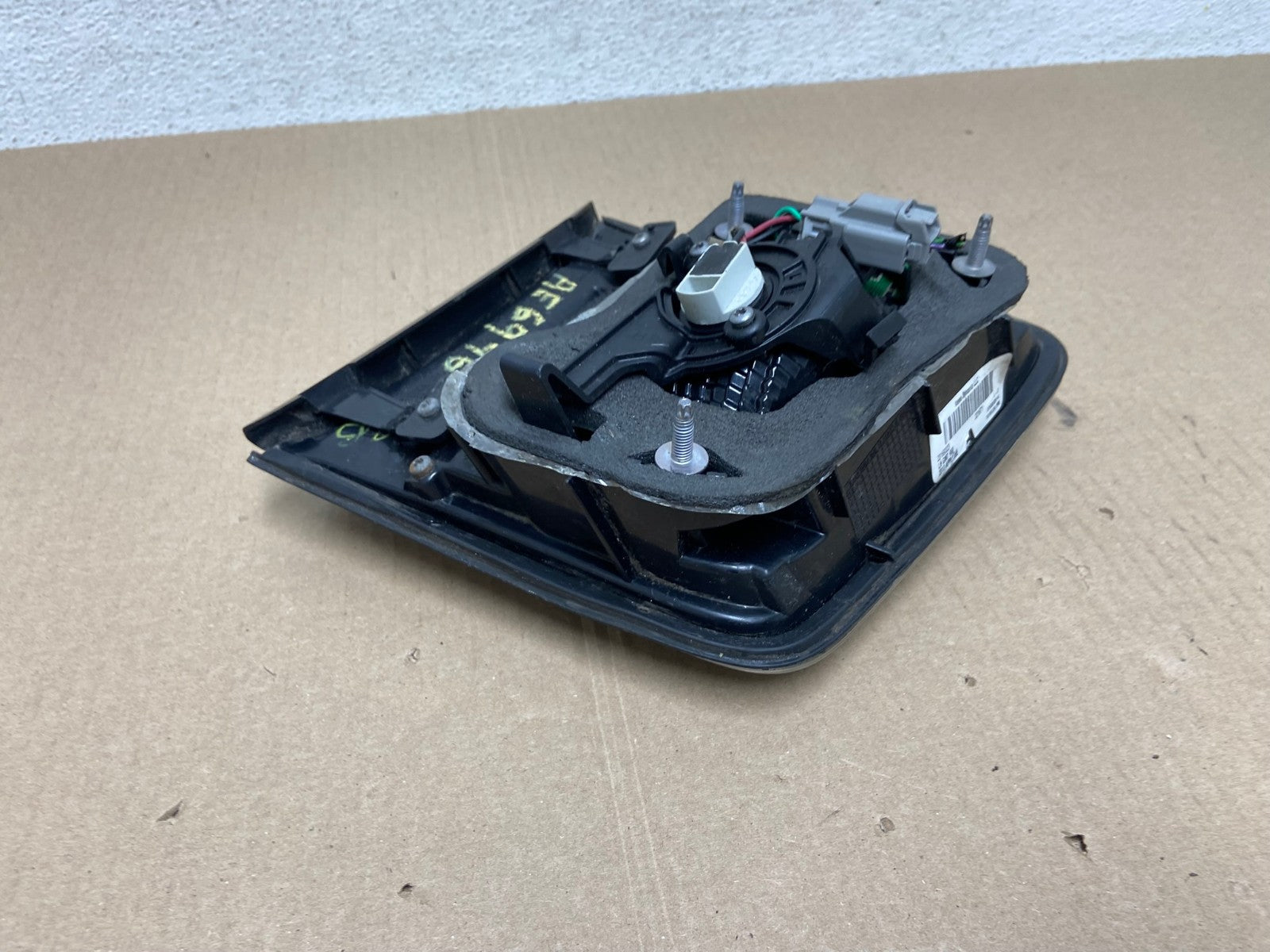 2013 to 2016 GMC Acadia Left Driver LH Side Inner Tail Light AE6946 LK4