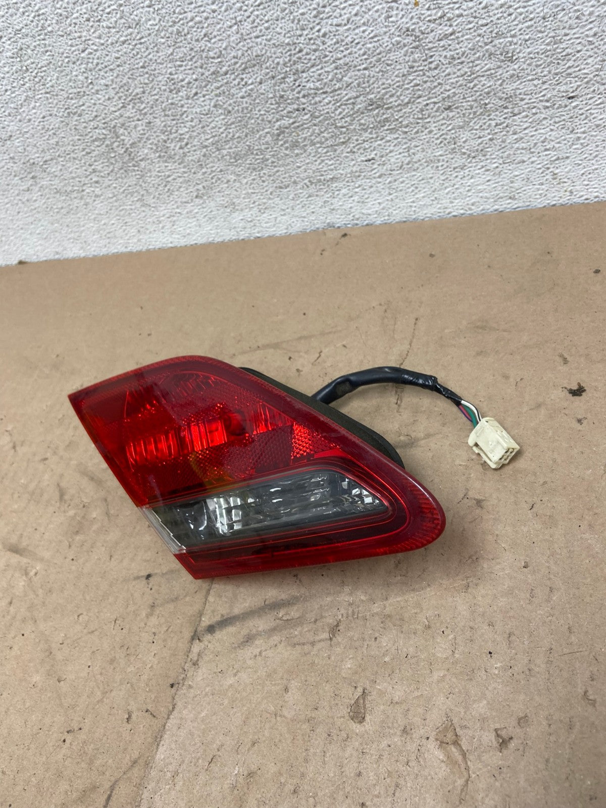 2005-2010 Toyota Avalon Left Driver LH Side Tail Light Inner AG4870 LK2
