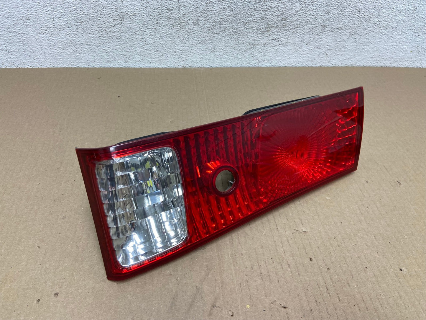2000-2001 Toyota Camry Tail Light Right Passenger Rh Side Inner AE9474 LK2