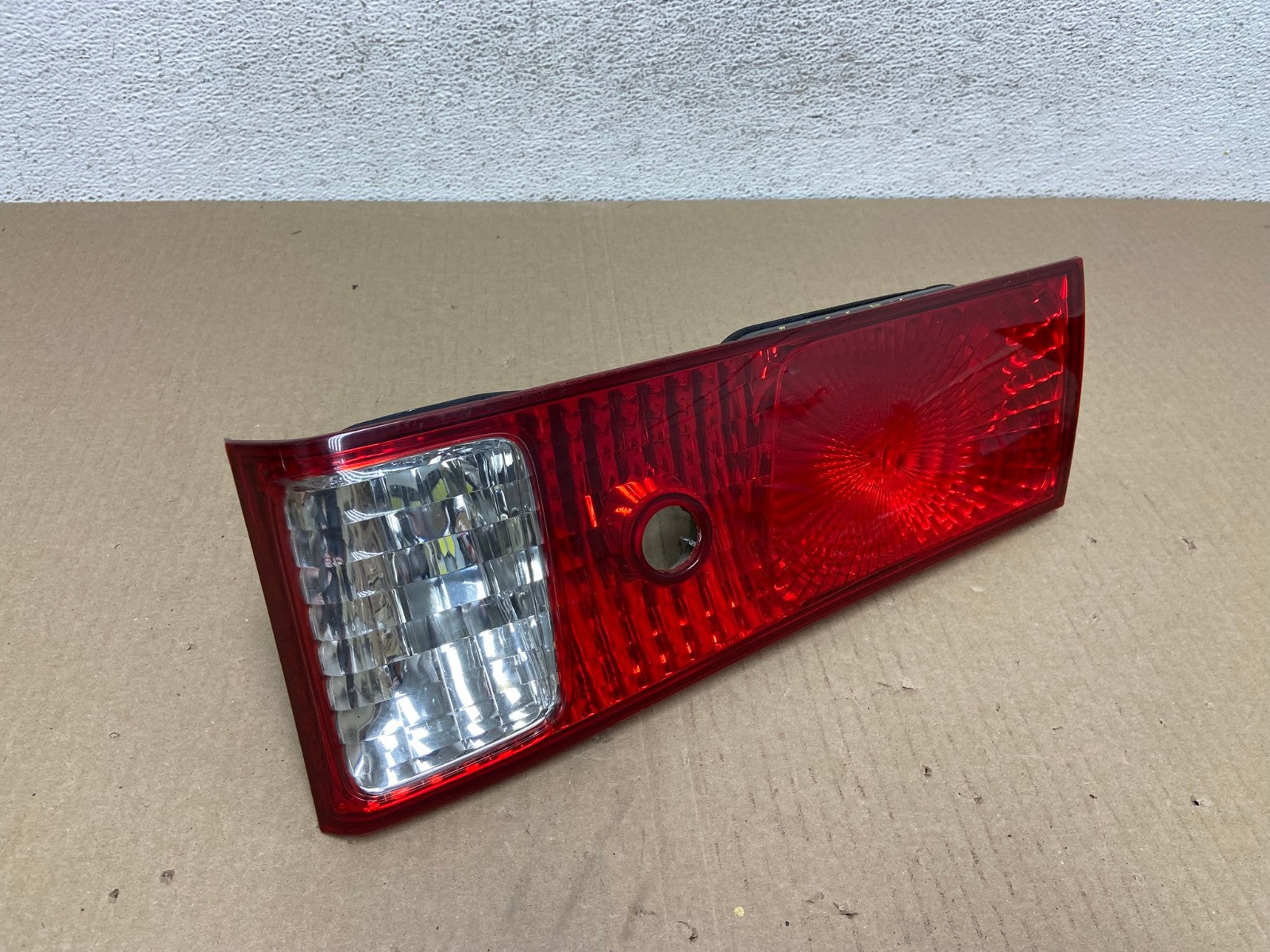 2000-2001 Toyota Camry Tail Light Right Passenger Rh Side Inner AE9474 LK2