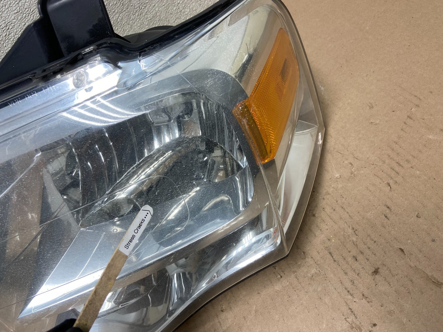 2007 - 2014 Ford Expedition Left Driver LH Side Headlight Halogen Oem AB5935 DW4