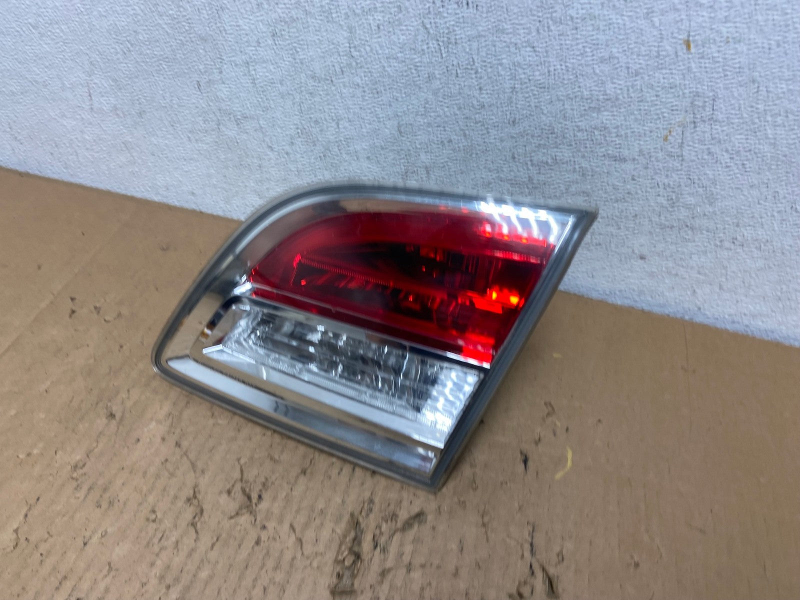 2007 2008 2009 Mazda Cx-9 Right Passenger Rh Side Inner Tail Light AD2417 LK1