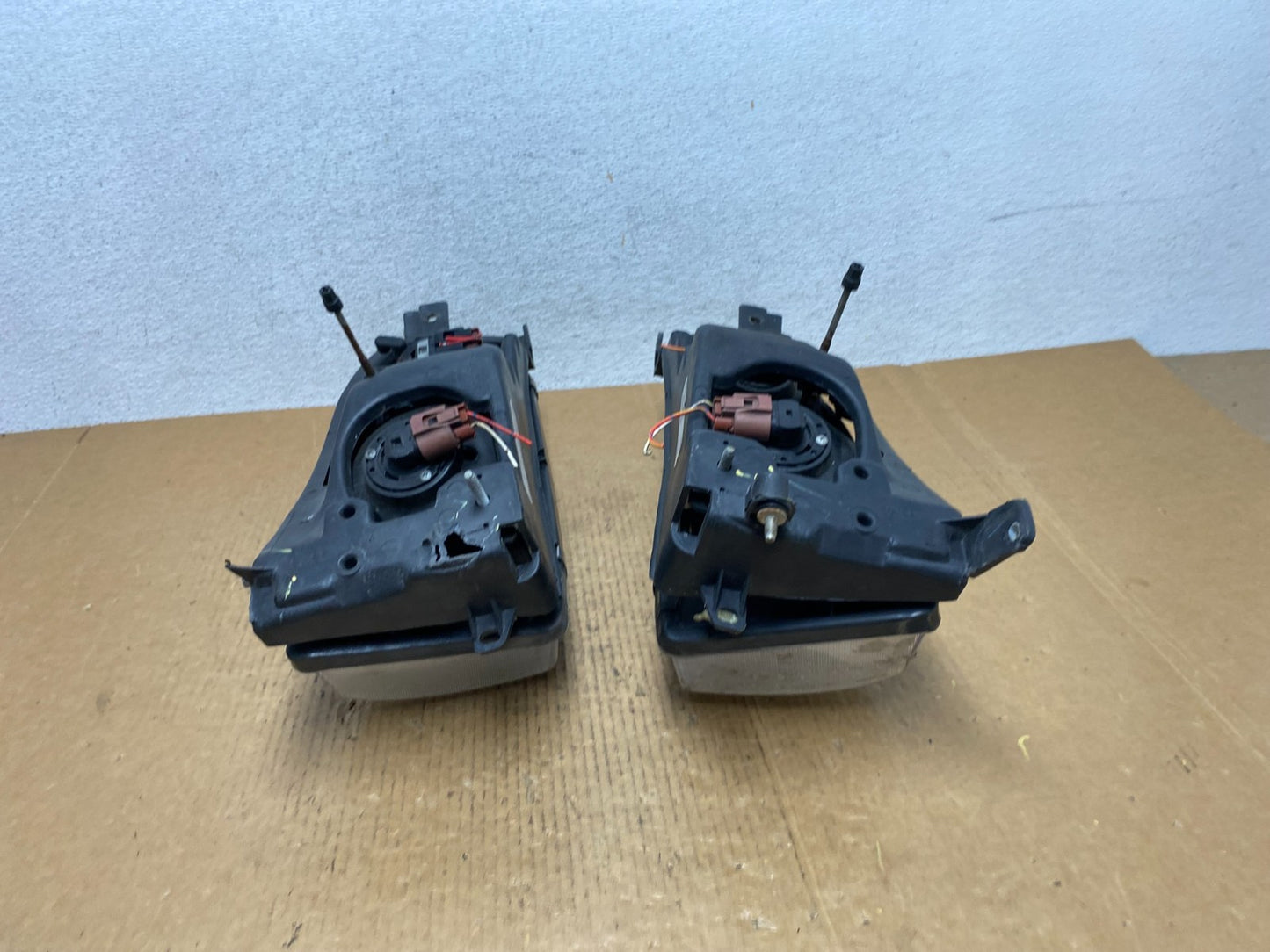 1992 1993 1994 Toyota Camry Left+Right Halogen Headlights TYC AE0308 DW9