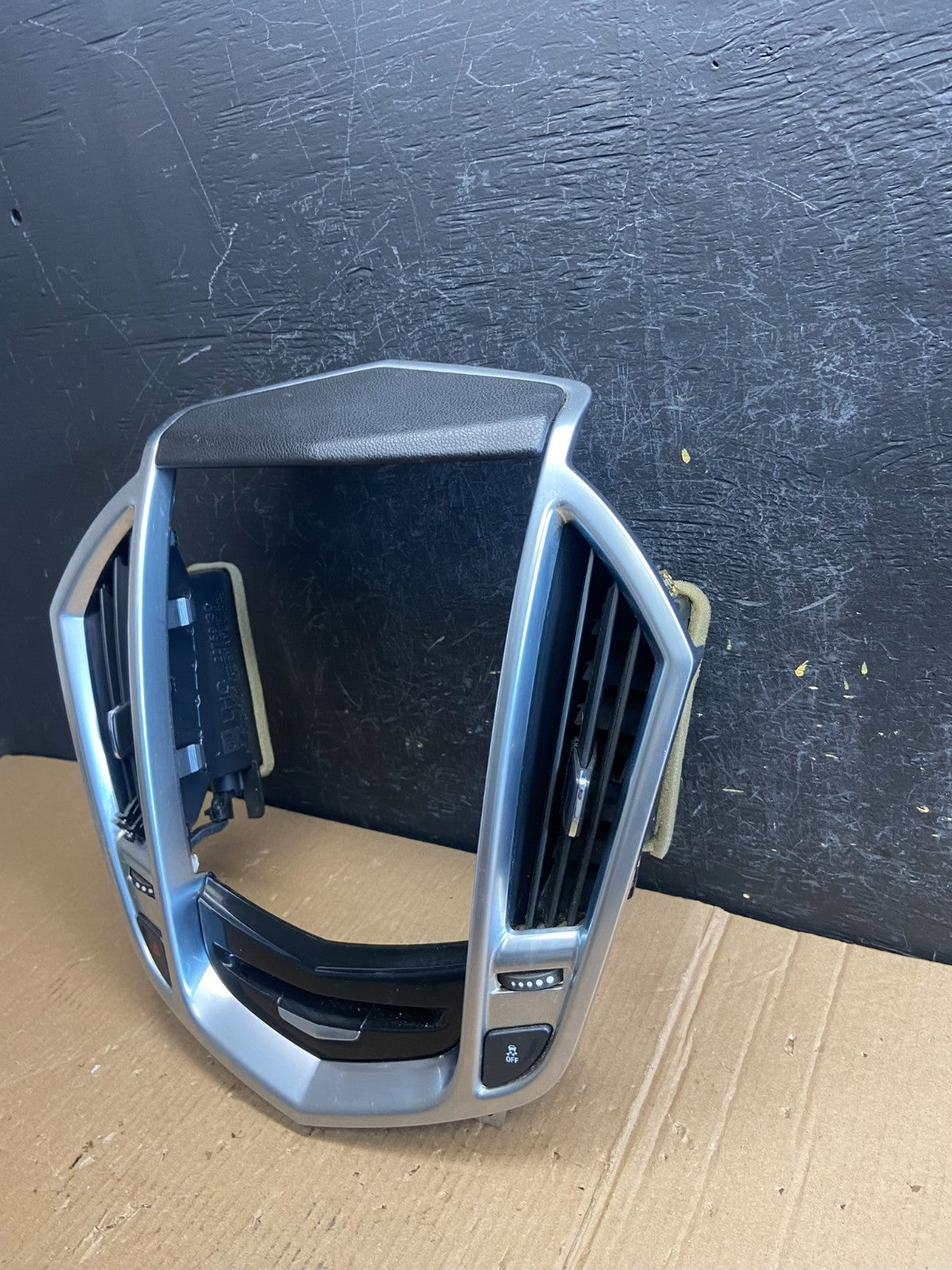 2013-2016 Cadillac SRX A/C Heater Radio Climate Control Panel Bezel OE AE3948 DG1