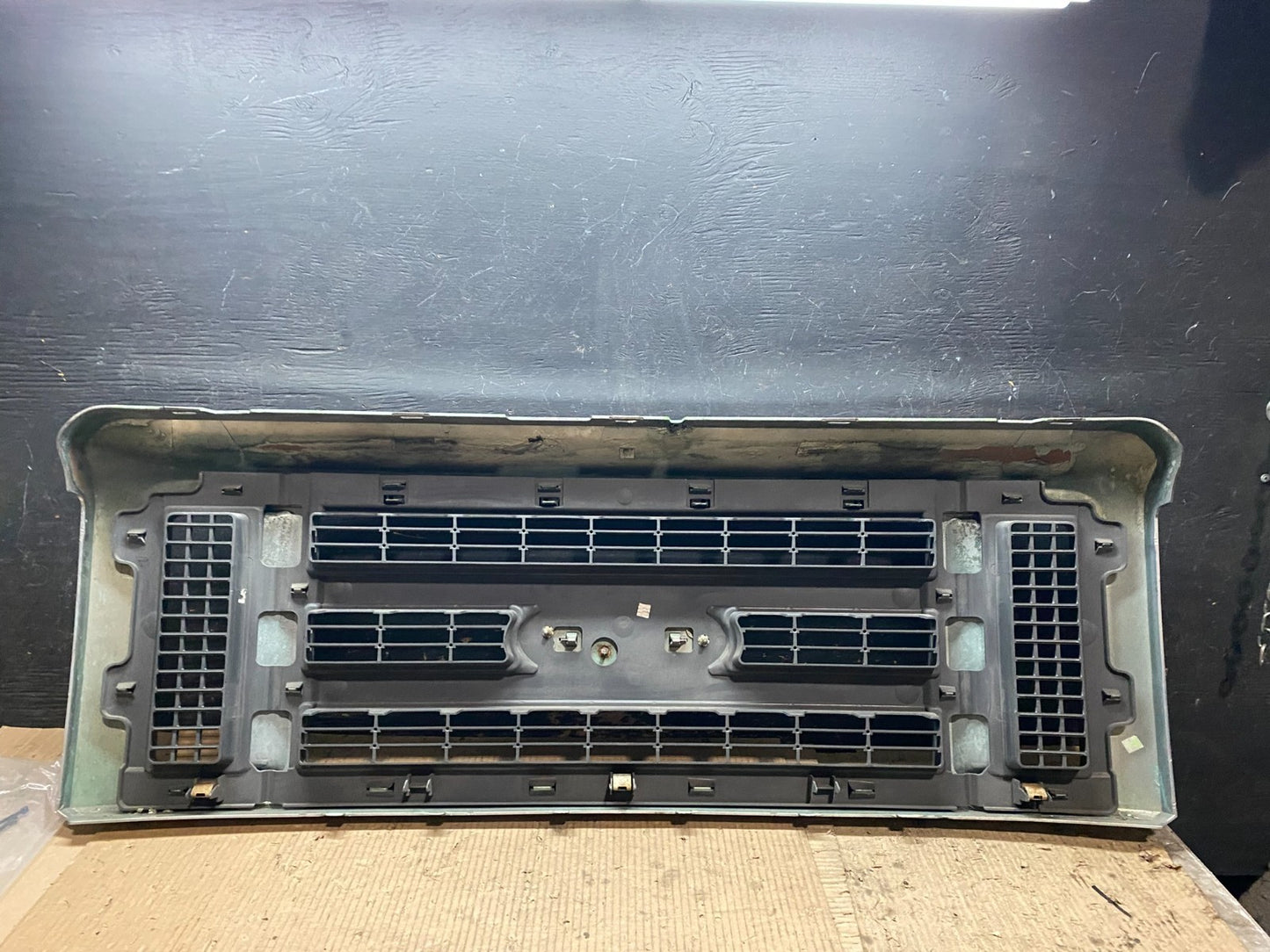 2008 to 2014 Ford Econoline E150 E250 Front Upper Chrome Grill Grille w6105  DG7