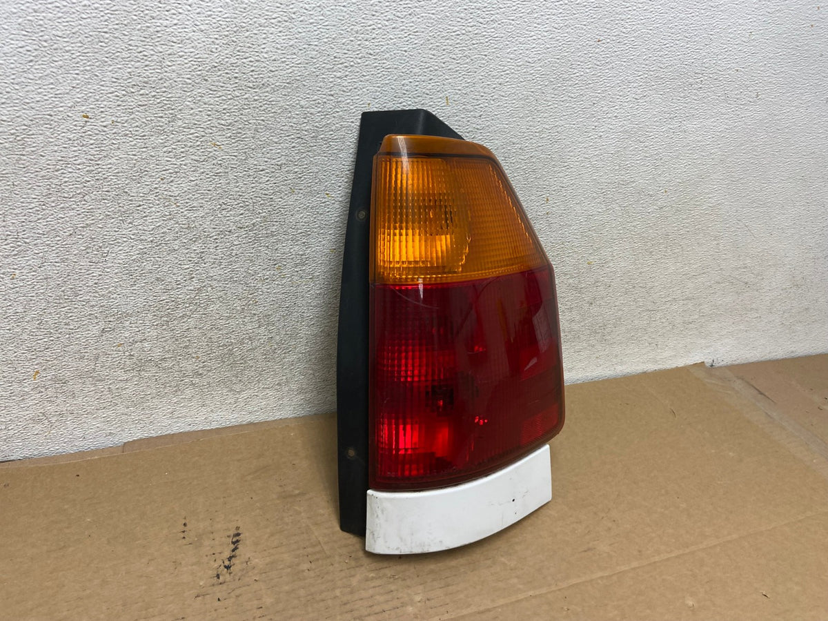 2002-2009 GMC Envoy Right Passenger RH Side Tail Light AH7859 LK1