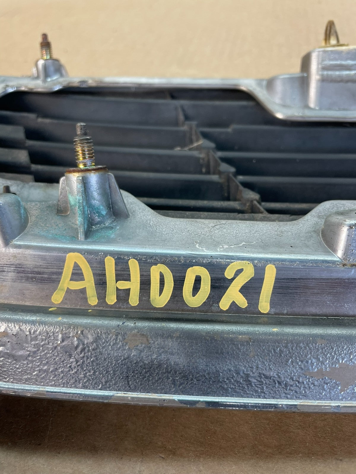 2002 2003 Mitsubishi Lancer Front Upper Radiator Grille Grill AH0021 DG5