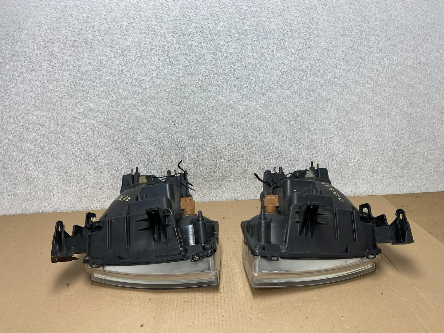 2009 to 2014 Ford F-150 F150 Left+Right Halogen Headlights AF3100 DW10
