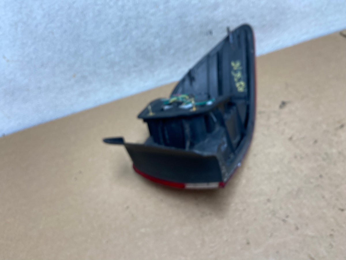 2001 to 2002 Honda Accord Sedan 4door Left Driver LH Tail Light AI3616 LK5