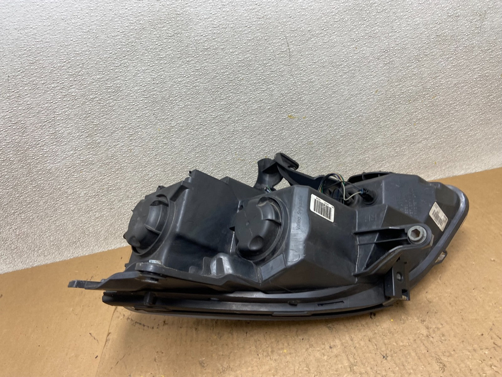 2007 to 2012 Gmc Acadia Halogen Headlight Right Passenger Side AA0140 DW6