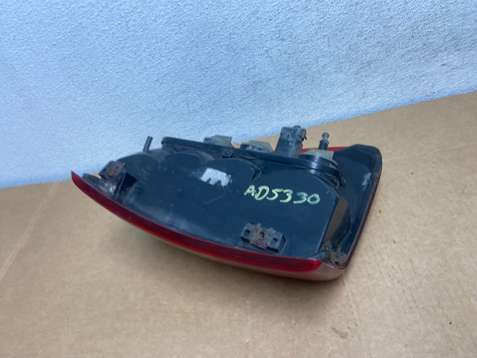 1999-2004 Jeep Grand Cherokee WJ Right Passenger Rh Tail Light AD5330 LK5