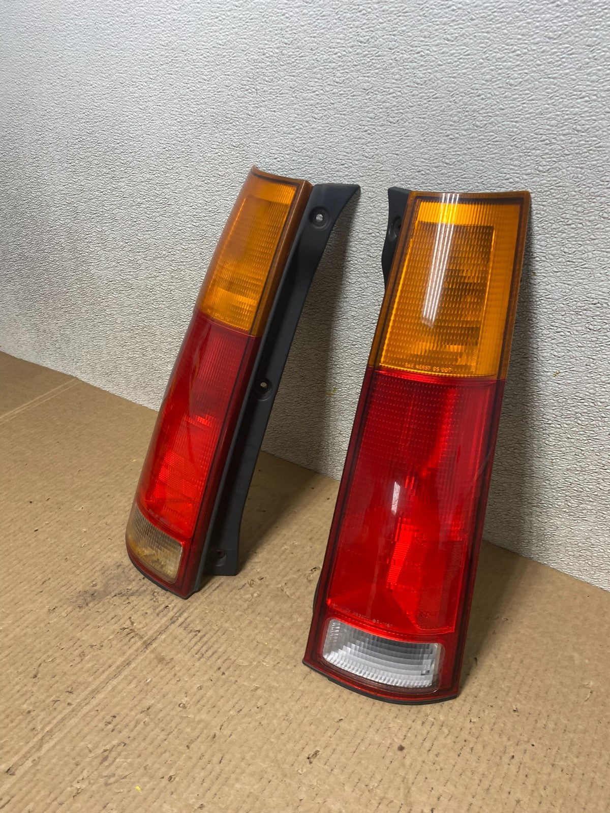 1997 to 2001 Honda Crv Cr-v Left+Right Set Tail Lights W5139 DW1