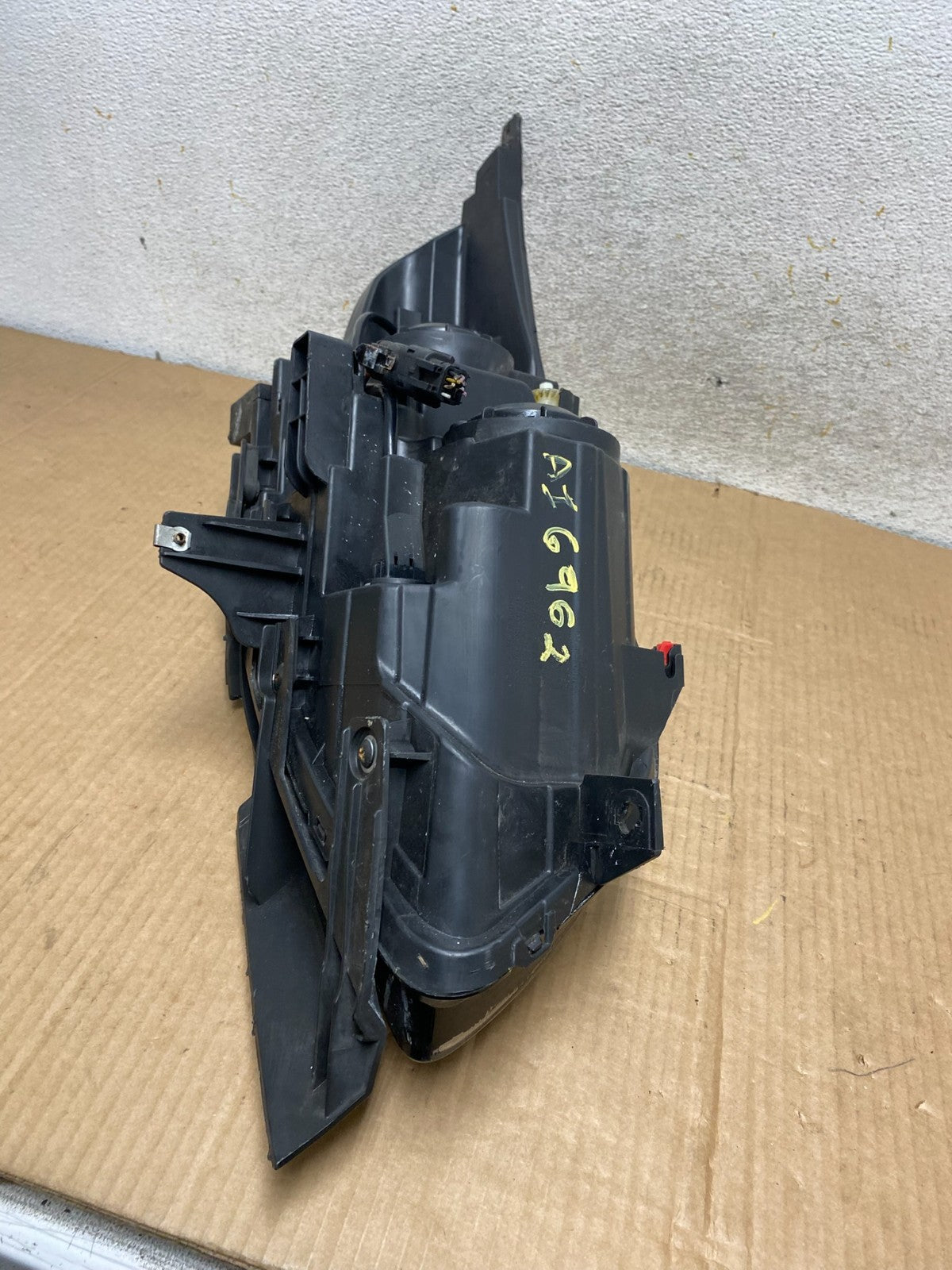 2013 2014 2015 Chevrolet Malibu Headlight Projector Left Driver Side AI69627