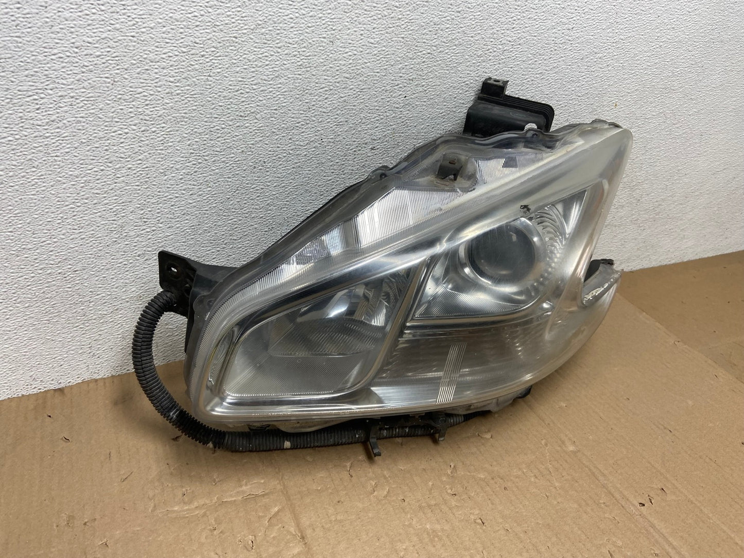 2009-2014 Nissan Maxima Headlight Left Driver Side Xenon HID AE8997 LK2