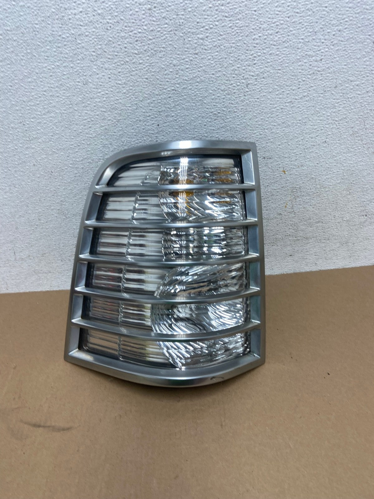 2006 2007 2008 2009 2010 Mercury Mountaineer Left Driver Tail Light AD6401 LK0