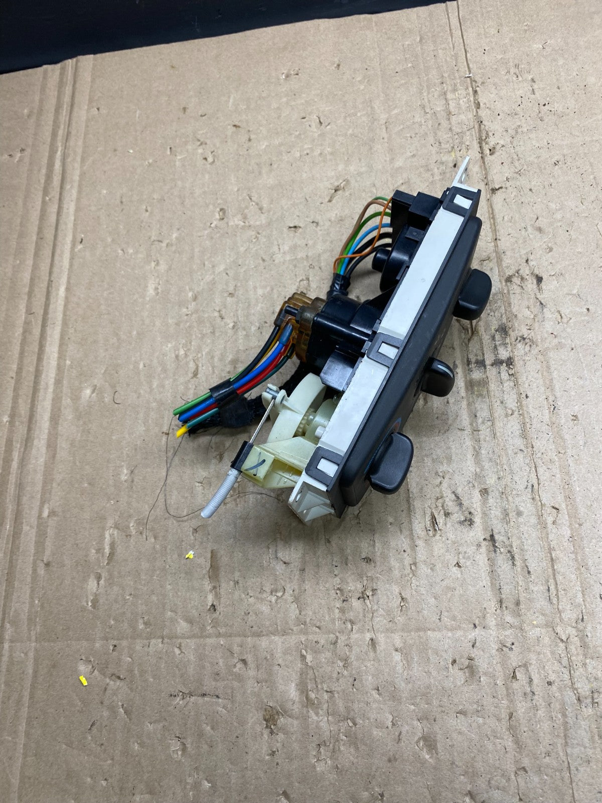 1998 to 2000 Dodge Durango Temperature Climate Control Heat AC Heater AB91061