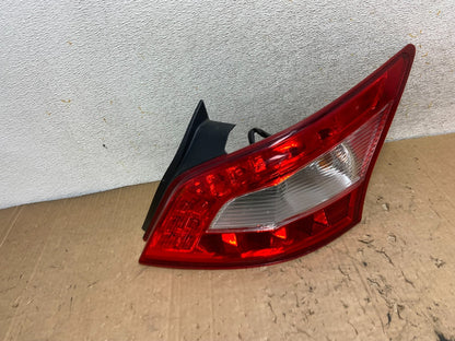2009 2010 2011 Nissan Maxima Right Passenger RH Side Tail light AI9379 LK2