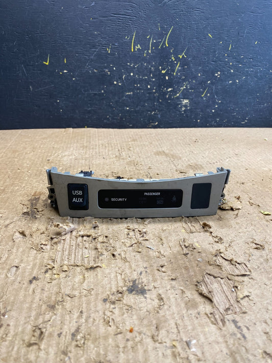 2009 to 2013 Toyota Corolla Dash Clock Display with AUX OEM Z9700 DG0