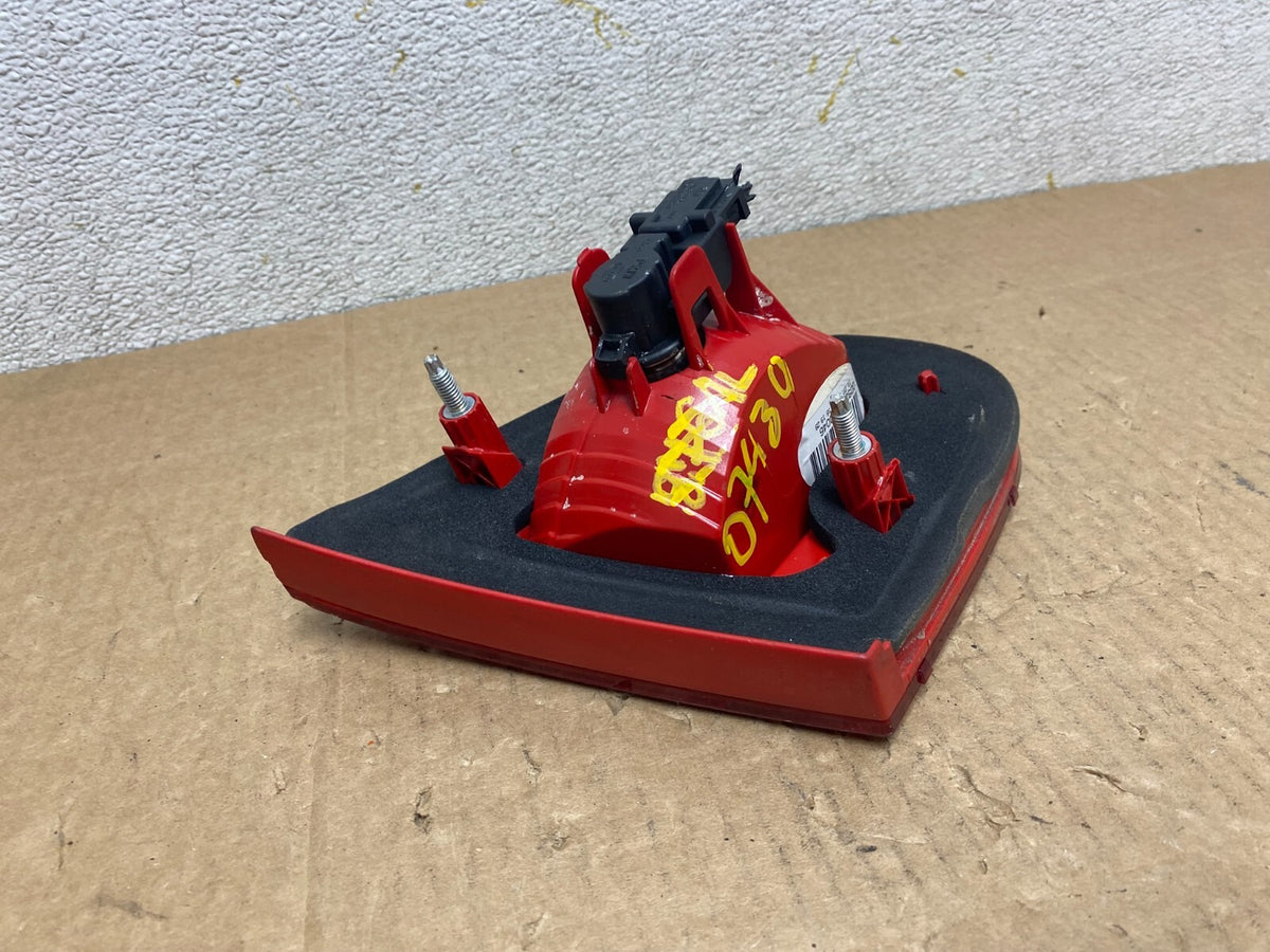 2007 2008 2009 2011 Volkswagen Eos Right Passenger Rh Tail Light inner O74303