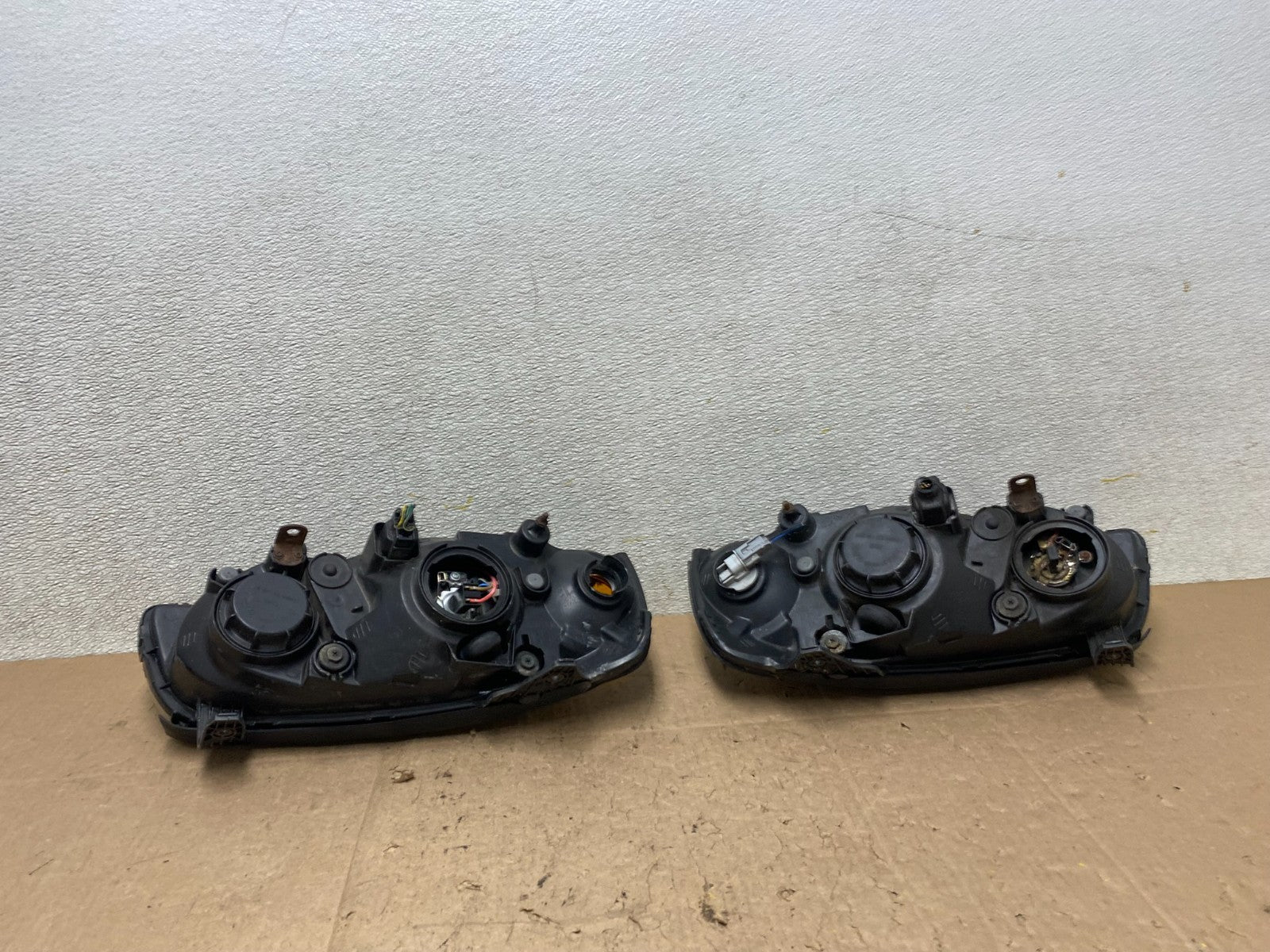 2004 2005 2006 Hyundai Elantra Left+Right Set Halogen Headlights W1098 DW11