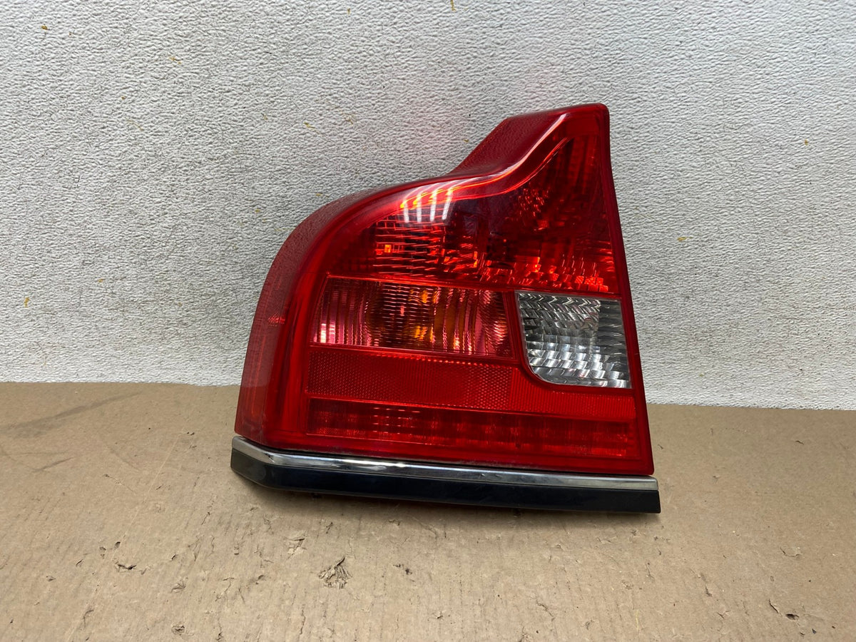 2004 - 2006 Volvo S80 Left Driver LH Side Tail Light AH7680 LK0