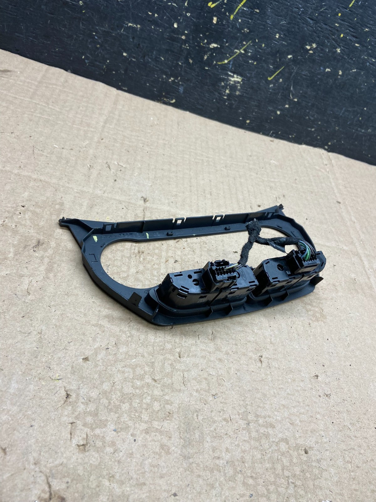 2013 to 2016 Ford Escape Climate Control Trim Panel W/ Switches z0102 DG3