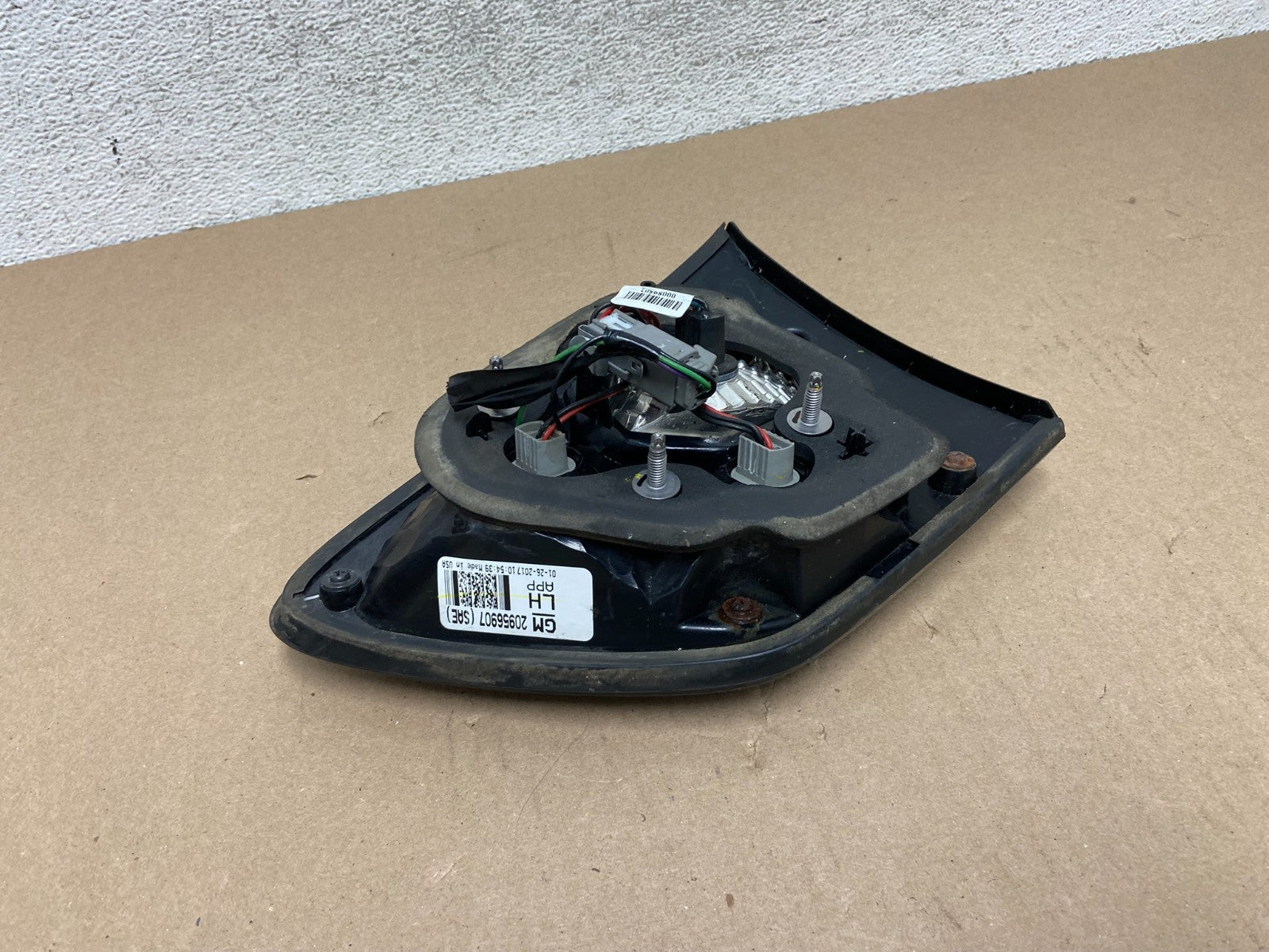 2013 to 2017 Chevrolet Traverse Left Driver LH Inner Tail Light AG5728 DW5