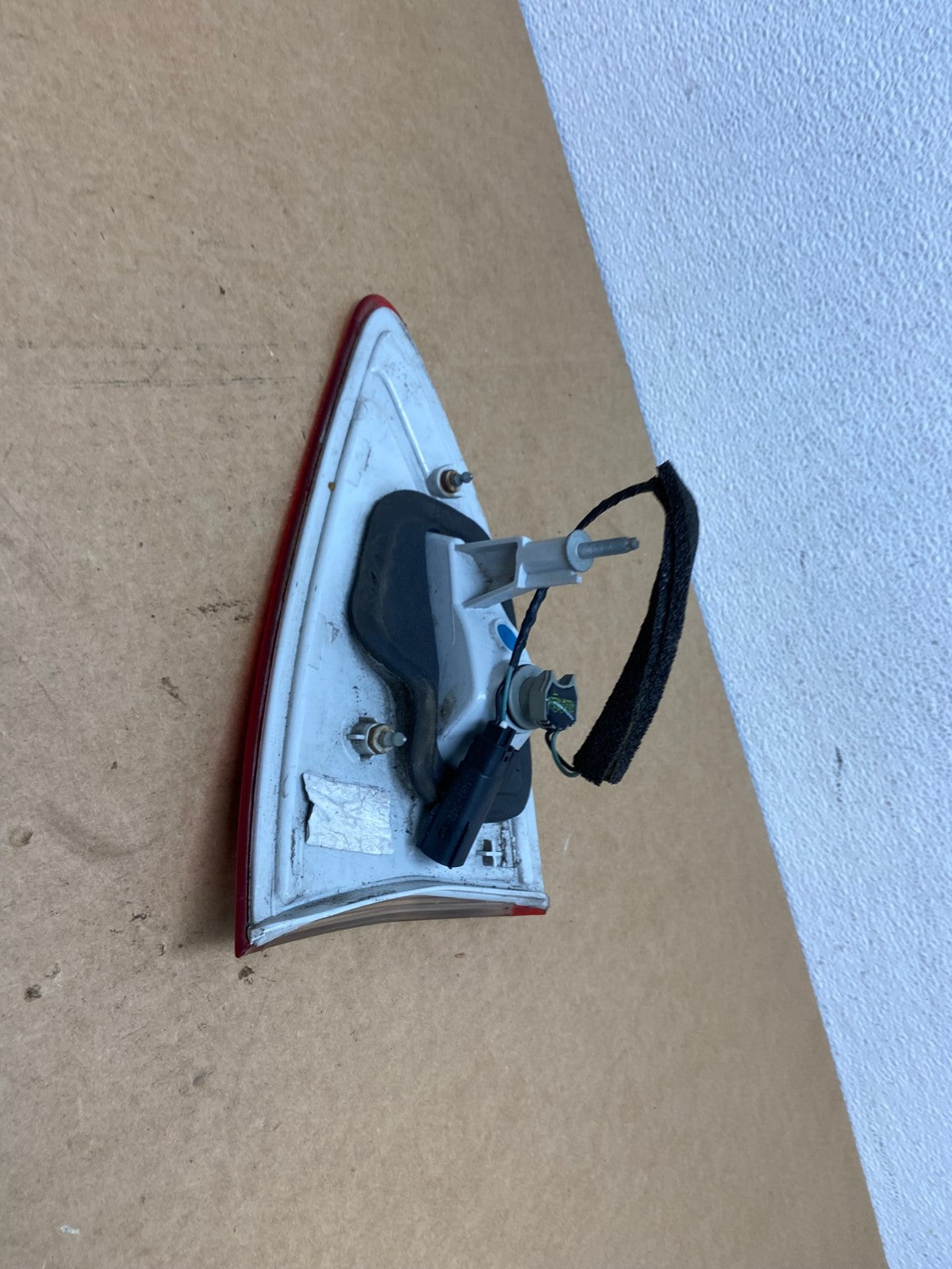 2013 to 2016 Ford Escape Right Passenger RH Side Inner Tail Light OEM AC1725 LK4