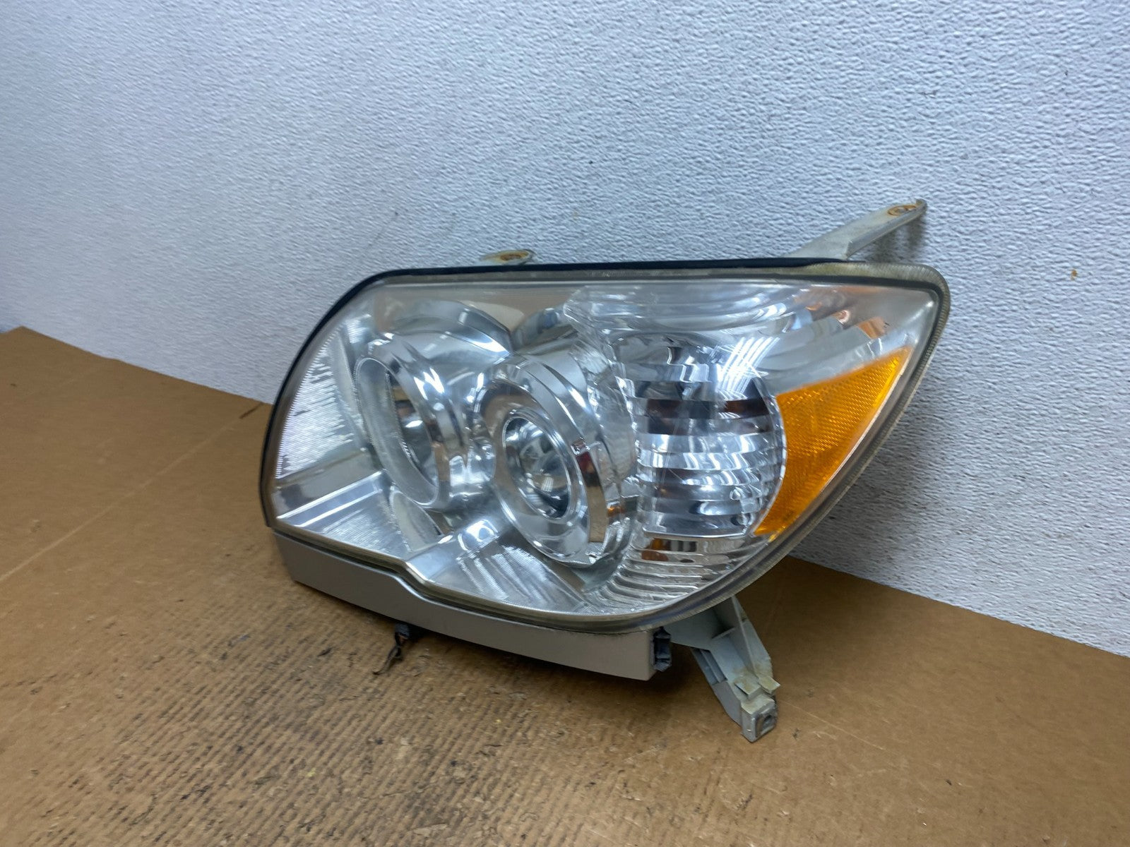 2006-2009 Toyota 4Runner Halogen Left Driver LH Projector Headlight AE1632 DG1