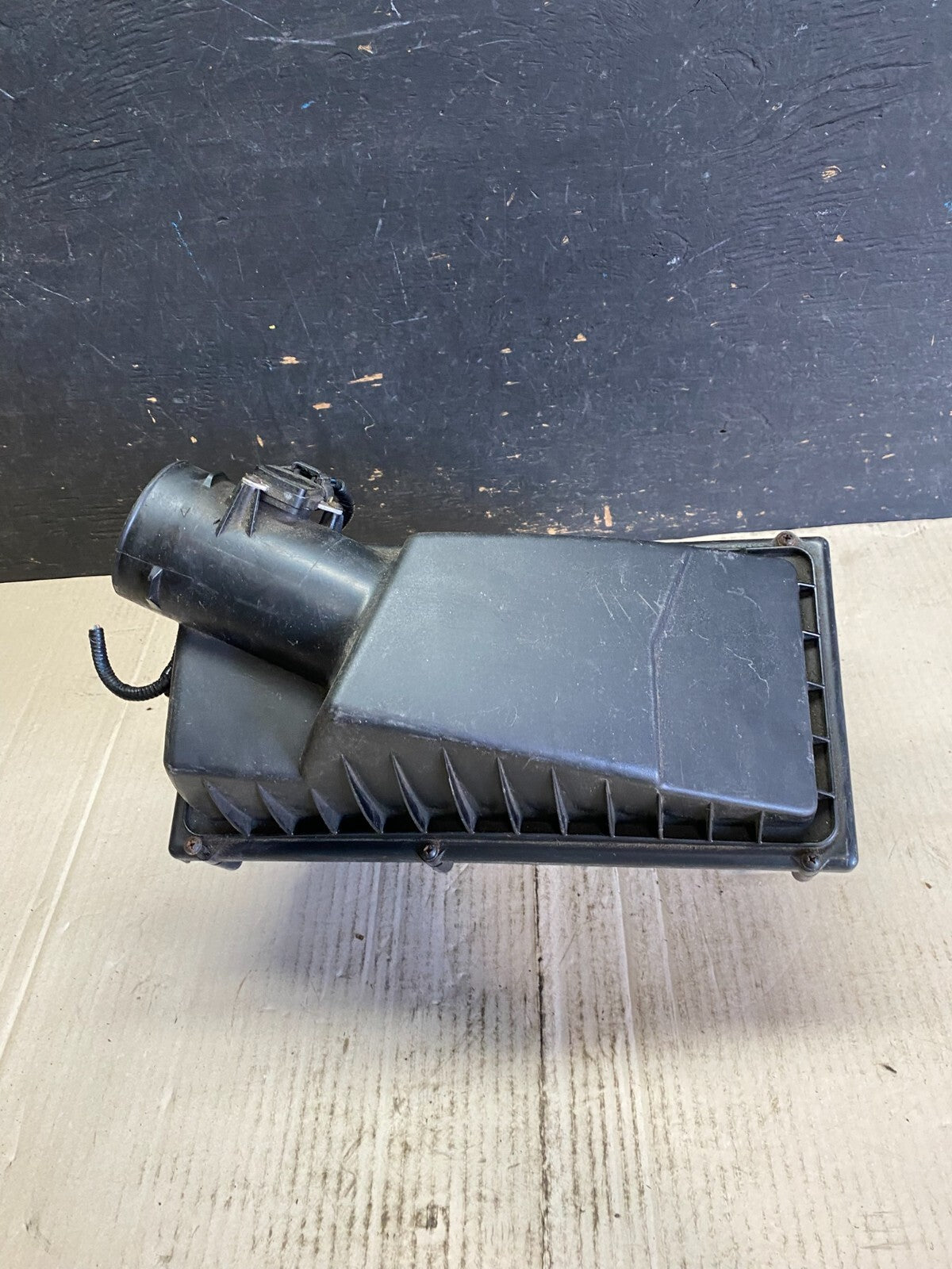 2010-2013 Land Range Rover Sport Left Driver Air Filter Cleaner Box O7872 DG2
