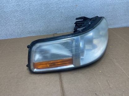 2005 to 2011 Lincoln Town Car Right Passenger Rh Side Headlight OEM AA1129 DW2