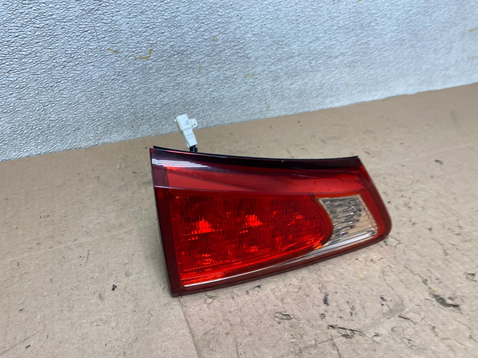2009 - 2010 Lexus Is250 Is350 Left Driver LH Inner Tail Light Oem W1158 DG2