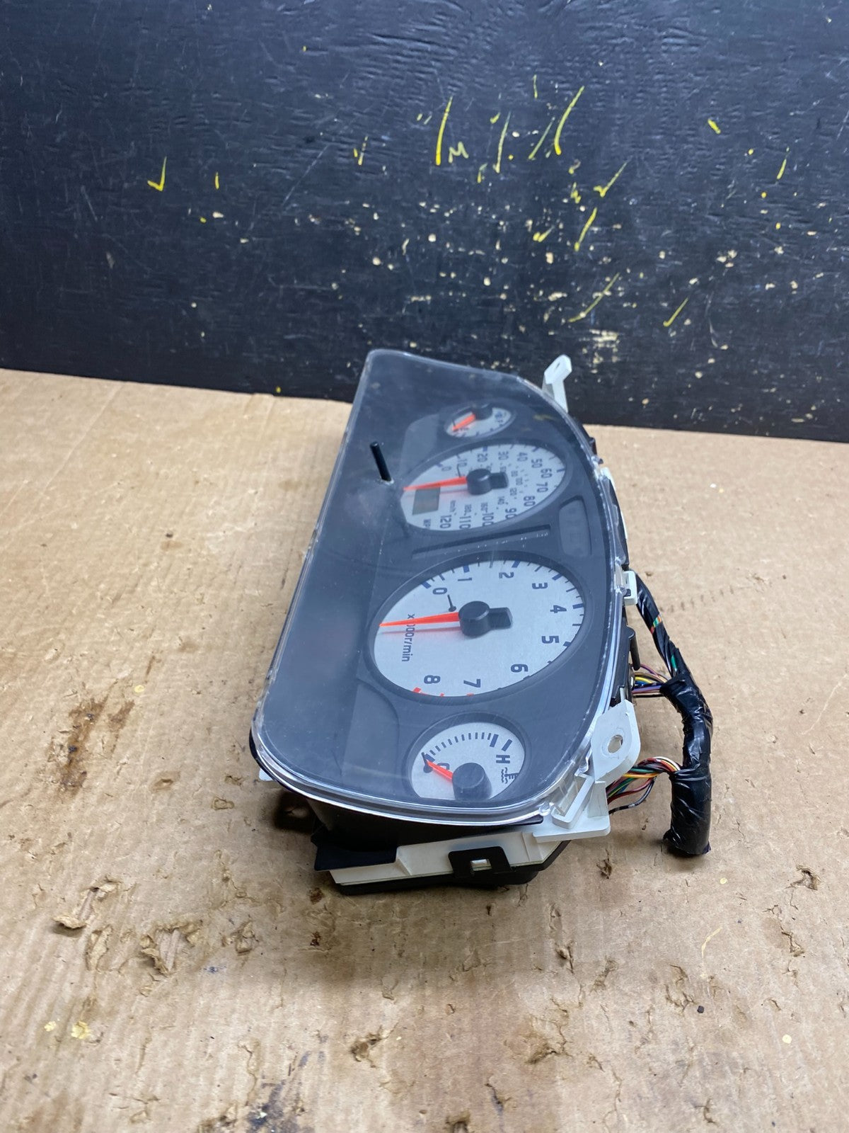 2001 to 2003 Nissan Pathfinder Speedometer Cluster Gauge OEM Z46092