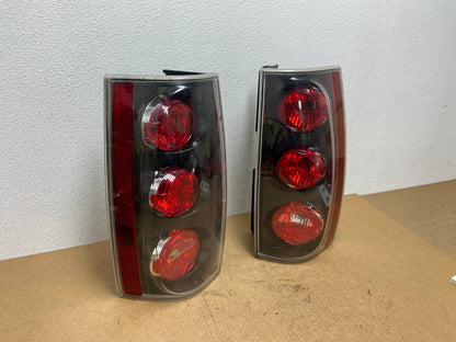 2007-2014 GMC Yukon Denali Left + Right SET Tail Lights Light OEM AC2896 LK2