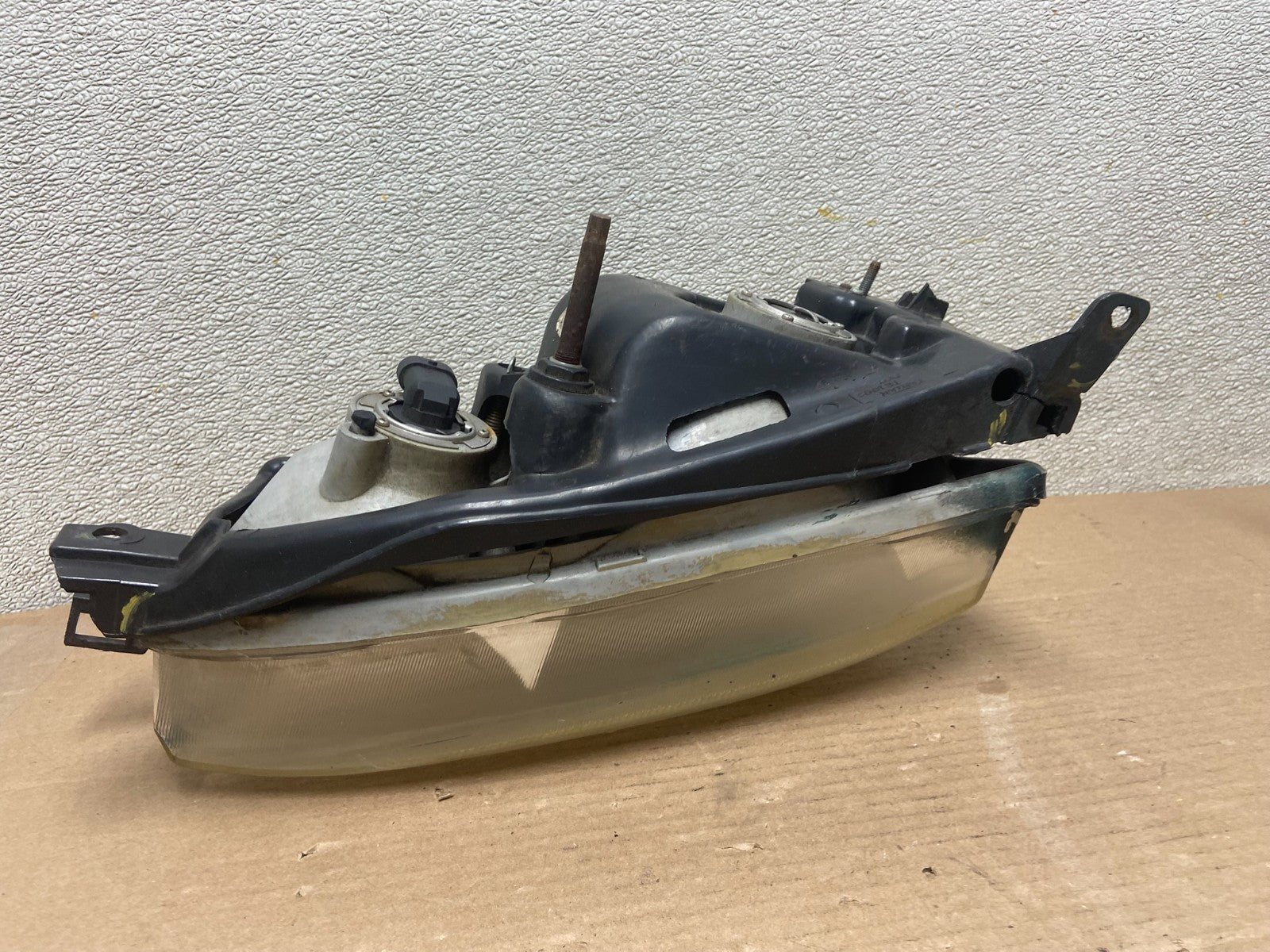 1992 1993 1994 Toyota Camry Left Driver LH Halogen Headlight OEM AA8708 DW6