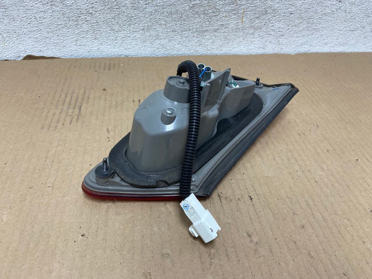 2006 - 2008 Lexus Is250 Is350 Right Passenger RH Inner Tail Light AH3027 LK4