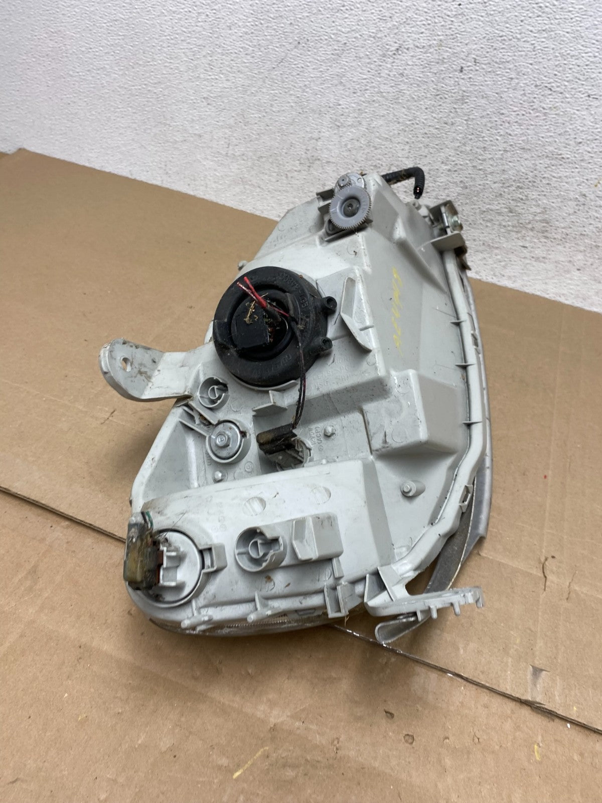 2000 - 2006 Honda Insight Left Driver LH Halogen Headlight AE4948 DG8