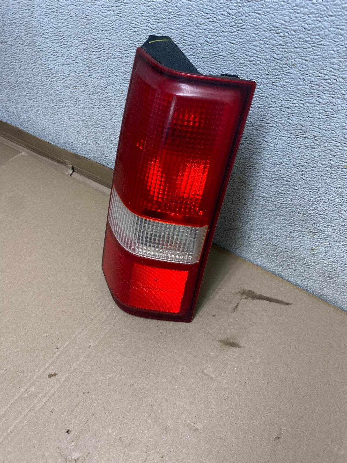 2003 to 2017 Chevrolet Express 1500 Left Driver Side Tail Light Oem U0905 DW1