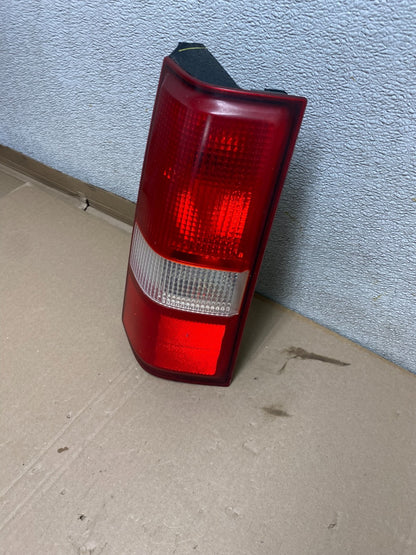 2003 to 2017 Chevrolet Express 1500 Left Driver Side Tail Light Oem U0905 DW1