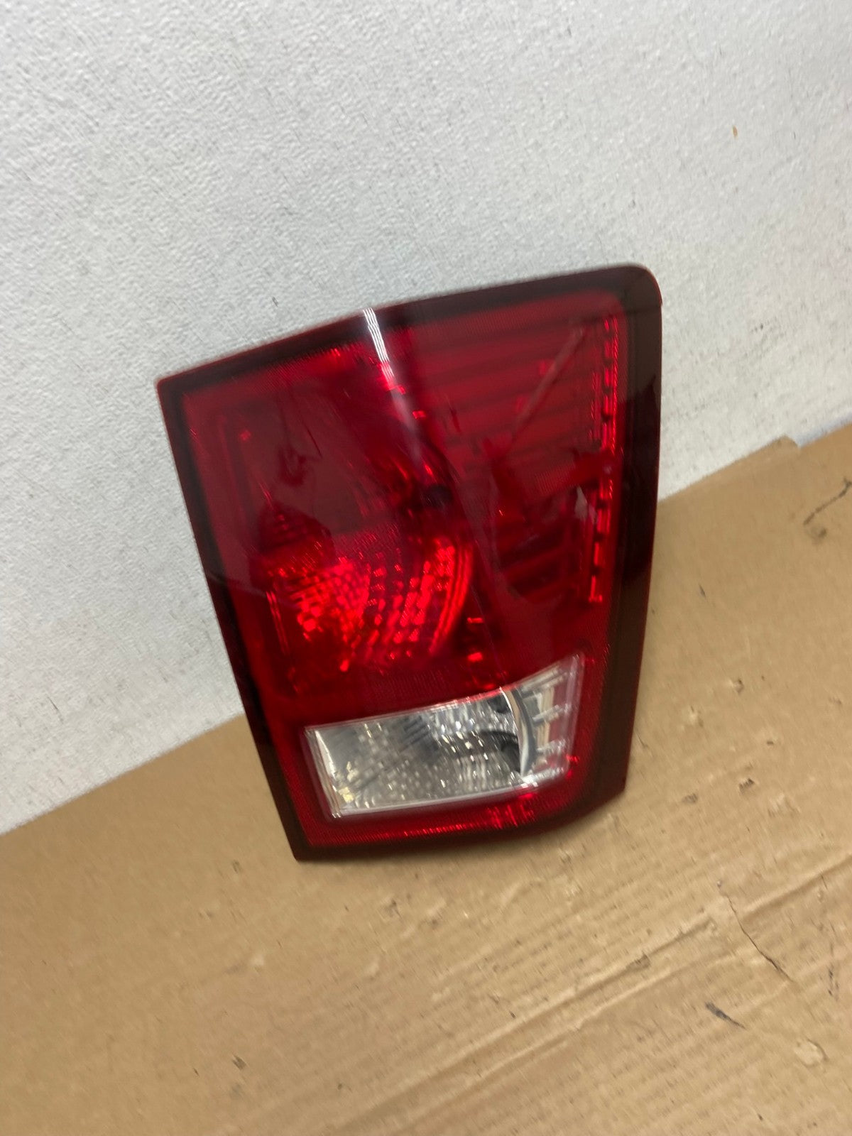 2007 to 2010 Jeep Grand Cherokee Right Passenger Tail Light AD3906 LK2