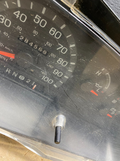 2001 - 2002 Ford Econoline E250 E350 Van Speedometer Instrument Cluster V7360 DG1