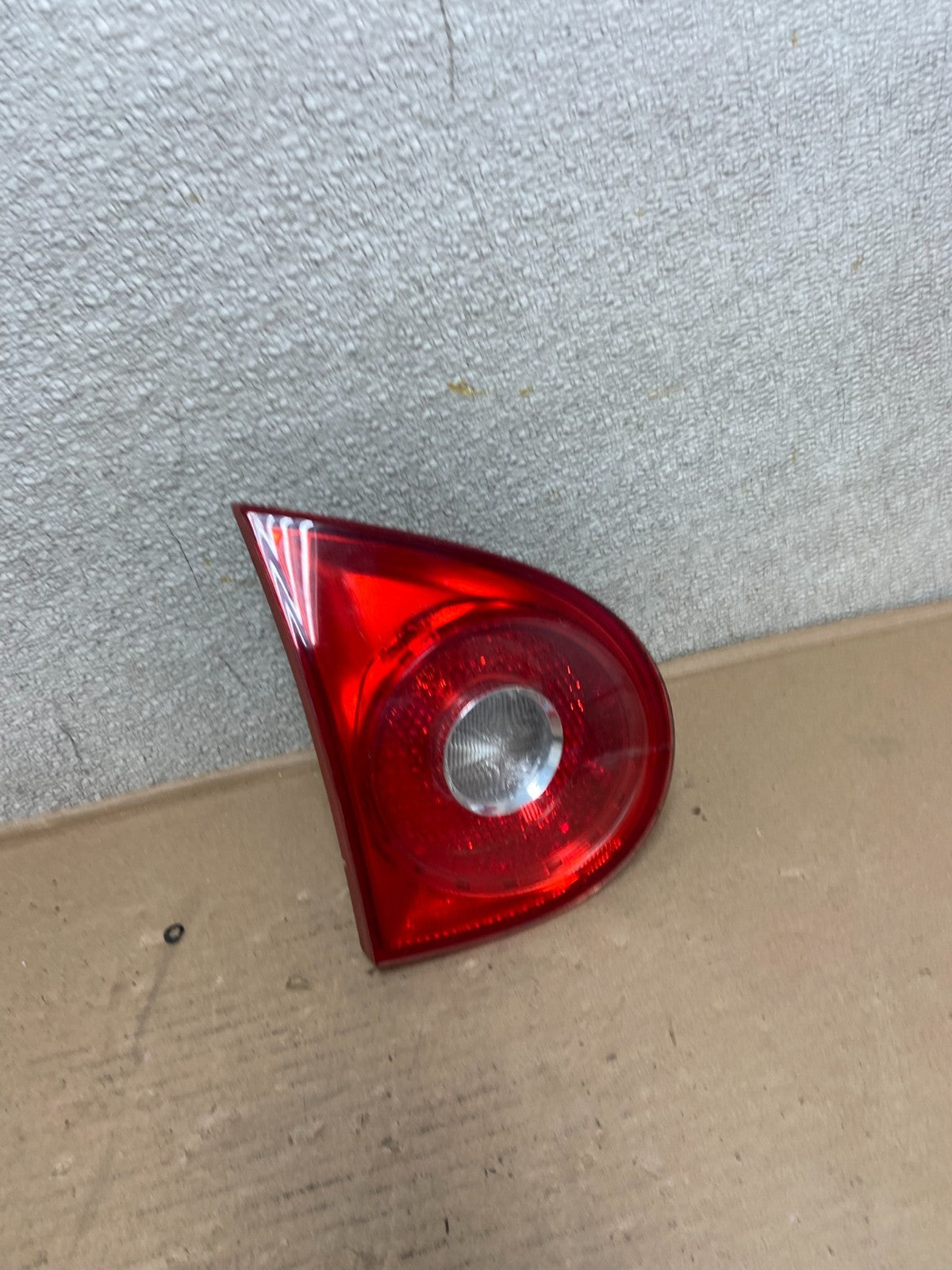 2006 - 2009 Volkswagen Golf Left Driver Lh Side Tail Light Inner Trunk AA9944 LK2